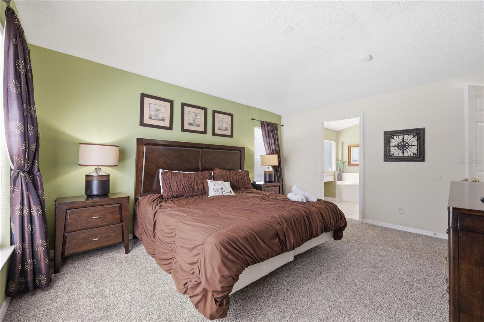 EMERALD ISLAND RESORT PH 4 - Residential