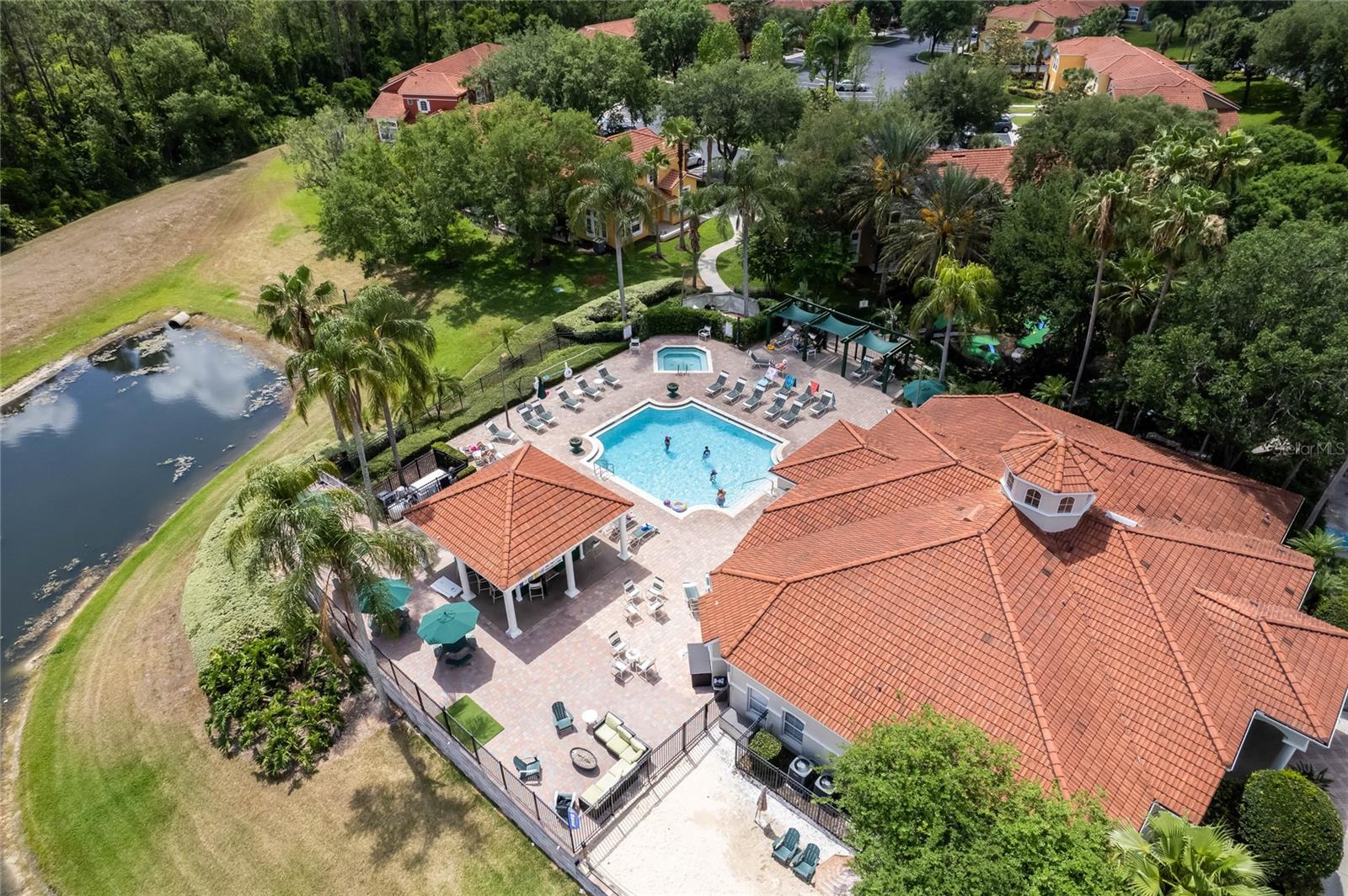 EMERALD ISLAND RESORT PH 4 - Residential