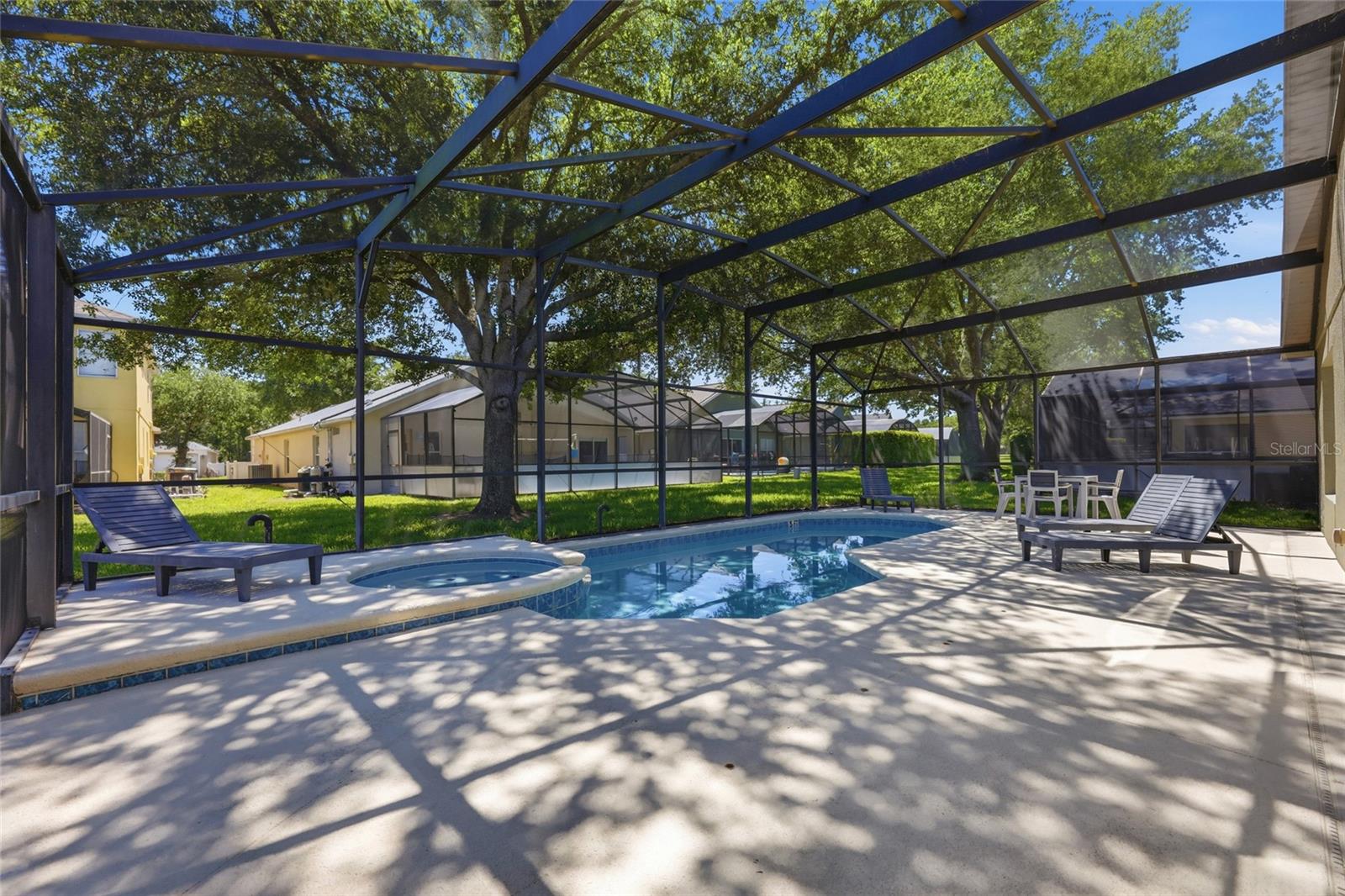 EMERALD ISLAND RESORT PH 4 - Residential