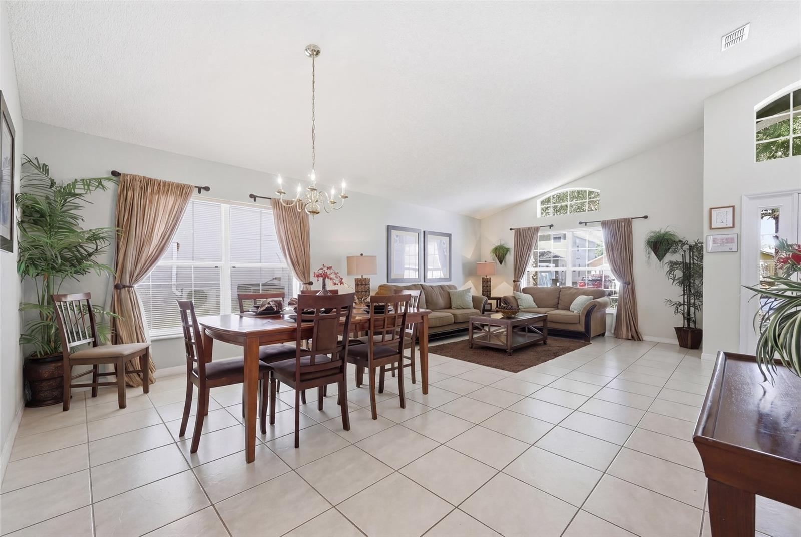 EMERALD ISLAND RESORT PH 4 - Residential