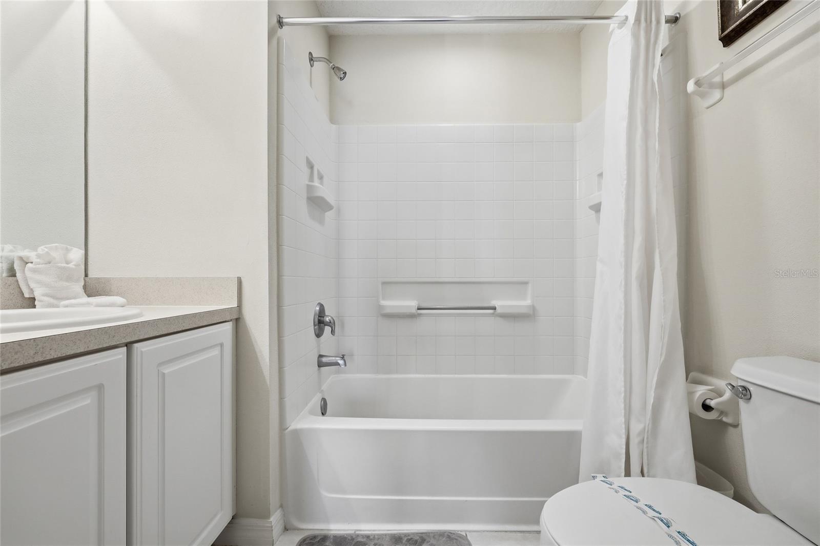 EMERALD ISLAND RESORT PH 4 - Residential