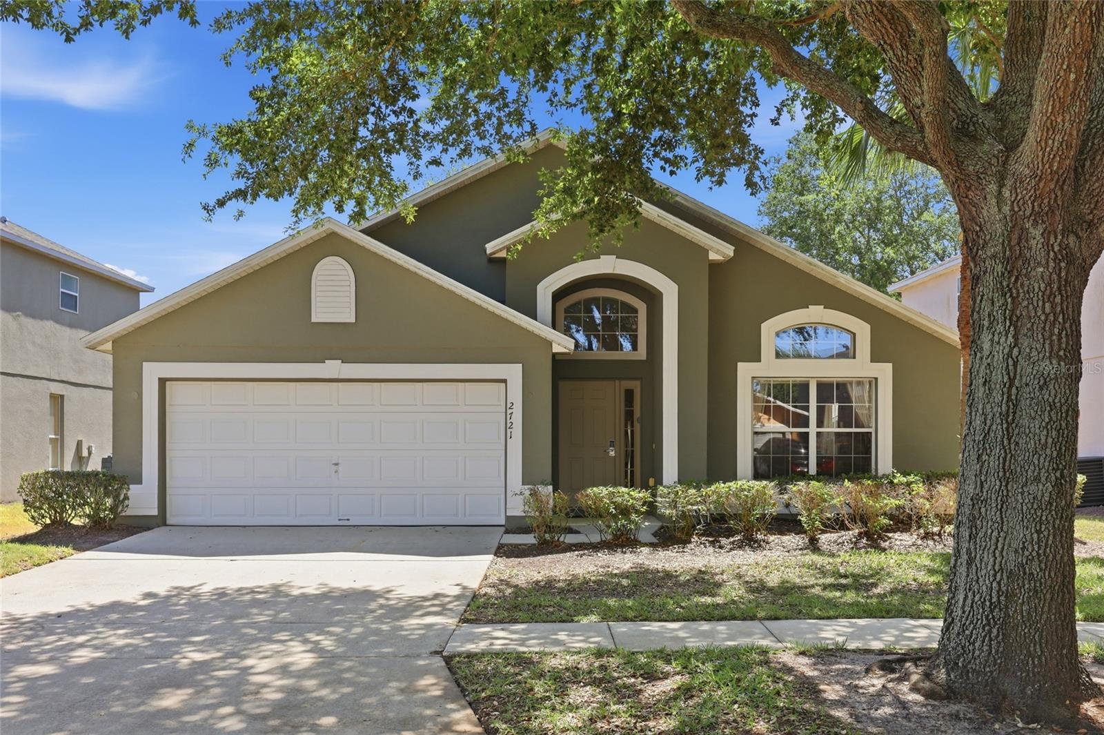 EMERALD ISLAND RESORT PH 4 - Residential