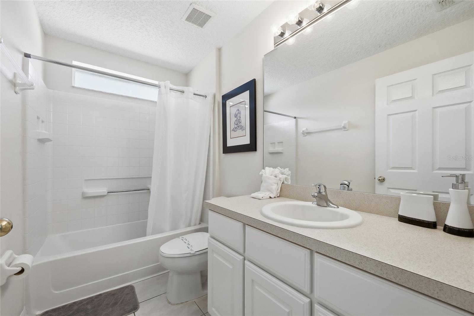 EMERALD ISLAND RESORT PH 4 - Residential