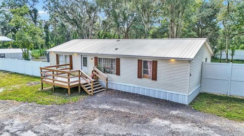 A home in LAKELAND