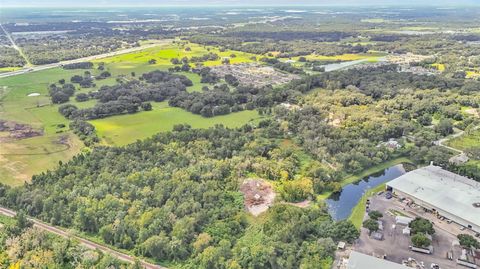 A home in LAKELAND