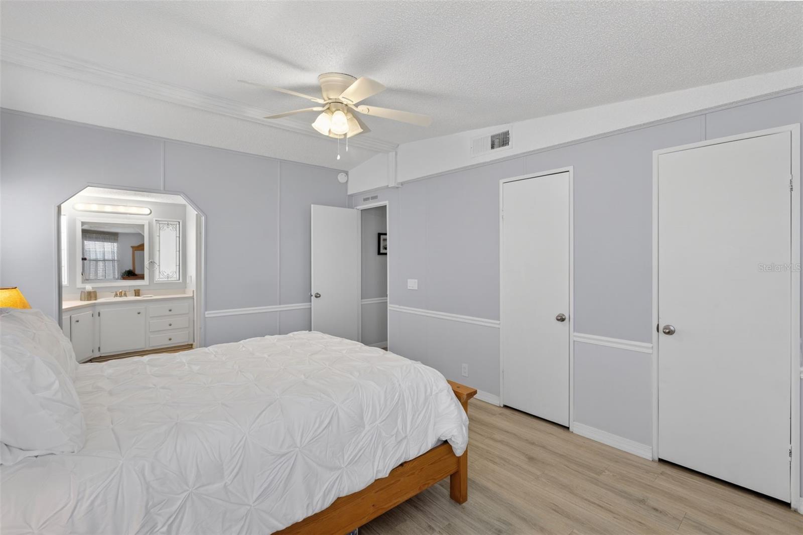 LA CASA MHP CO-OP - Residential