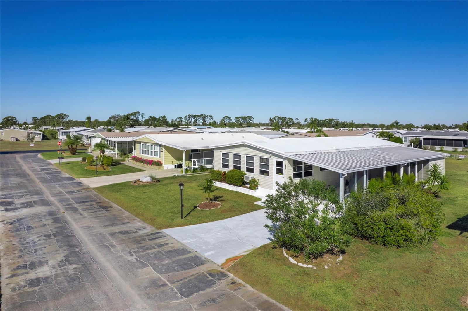 LA CASA MHP CO-OP - Residential