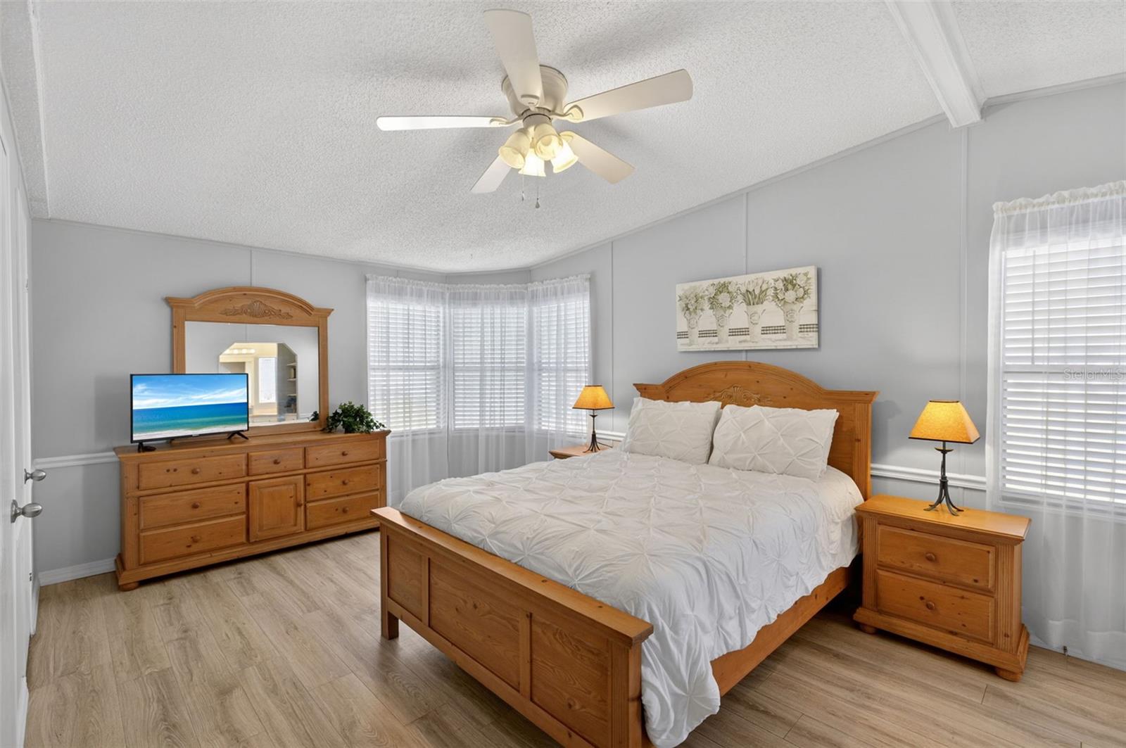 LA CASA MHP CO-OP - Residential