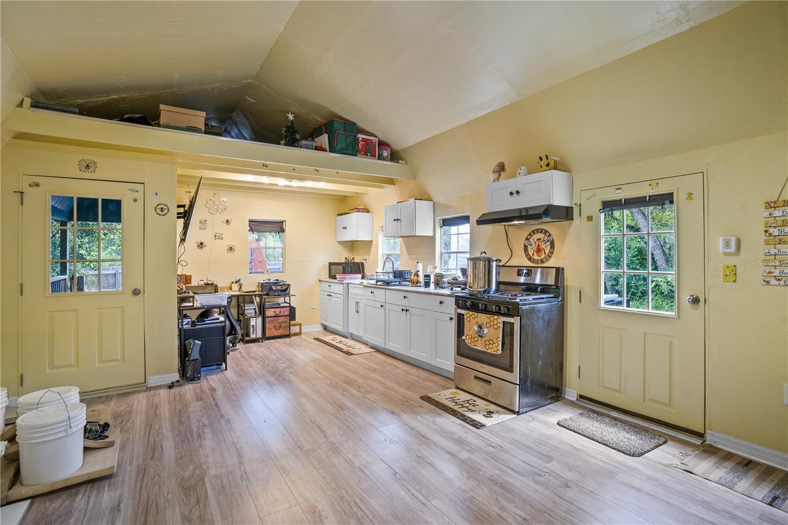 MOON LAKE ESTATES - Land