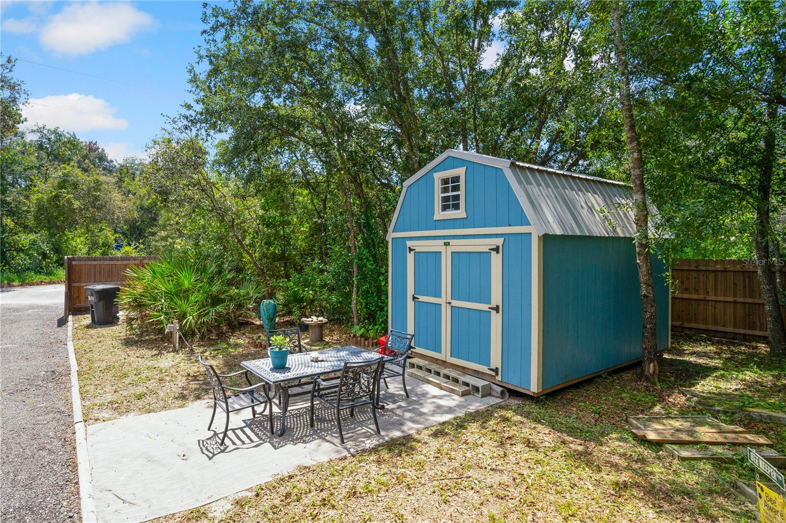 MOON LAKE ESTATES - Land