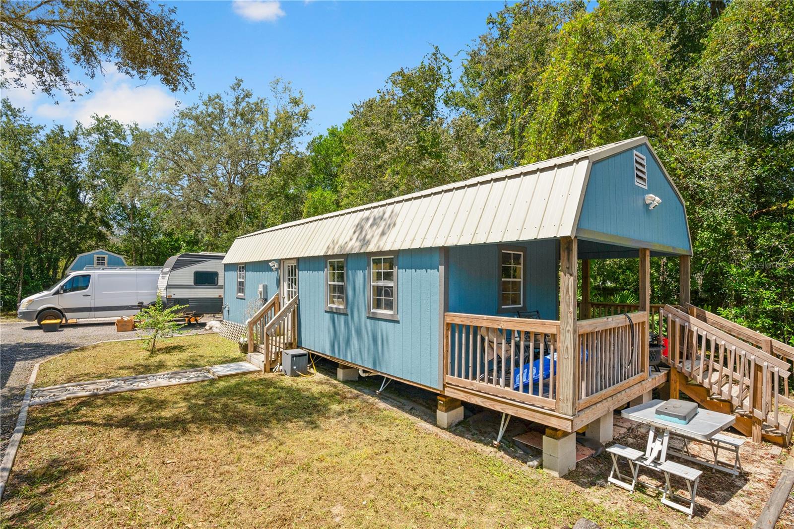 MOON LAKE ESTATES - Land