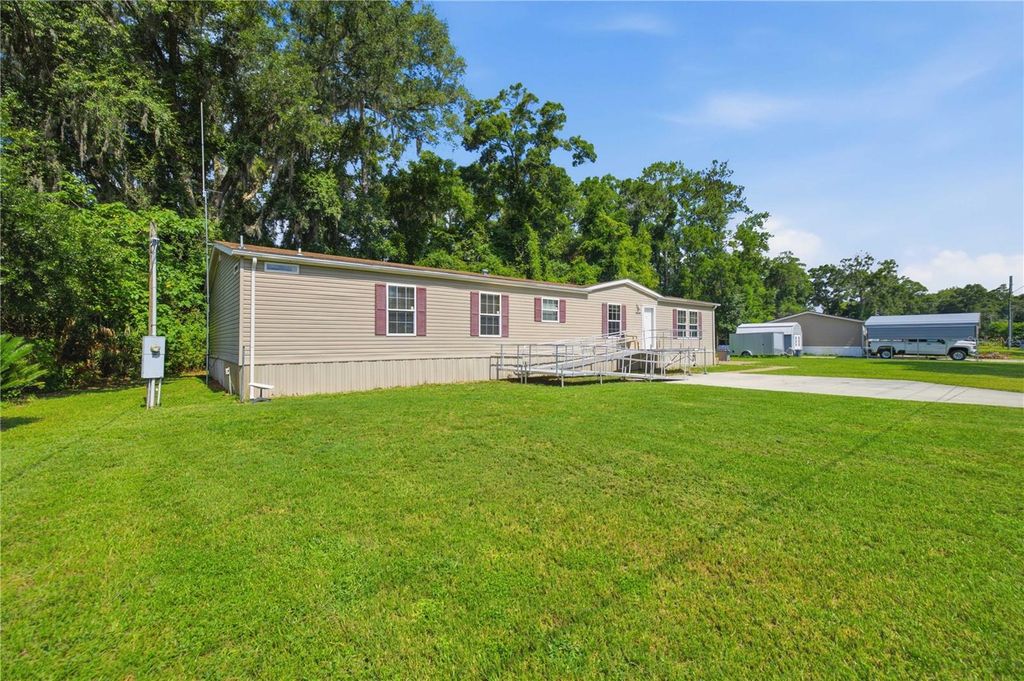 Photo of 8450 NW 15th Avenue, Ocala, FL 34475 (MLS # O6415545)