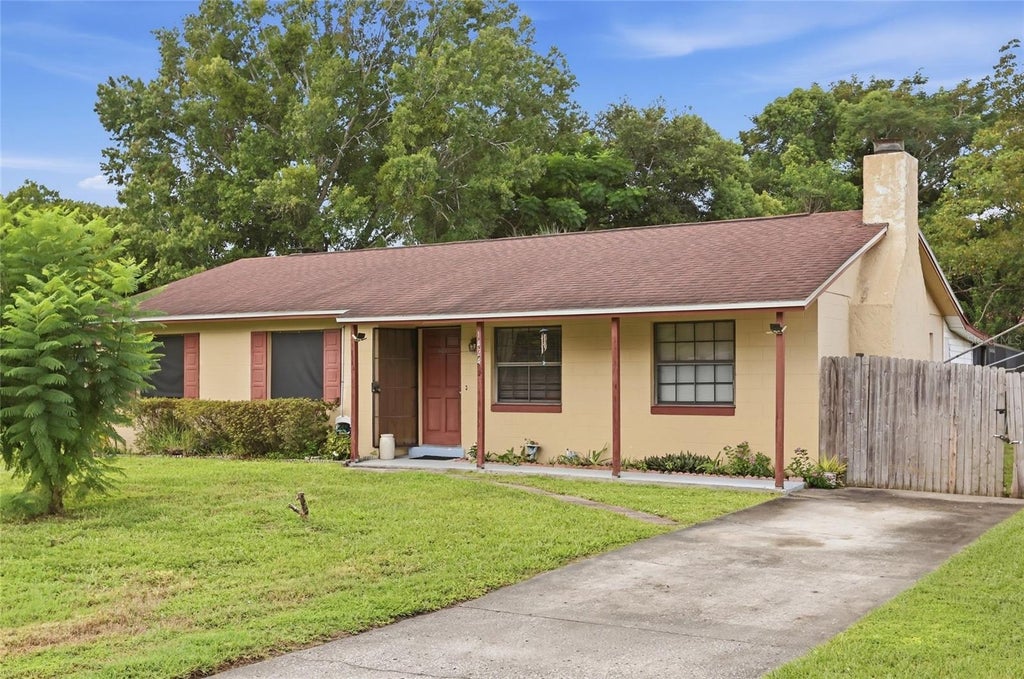Photo of 1424 Wyoming Avenue, Saint Cloud, FL 34769 (MLS # S5158812)