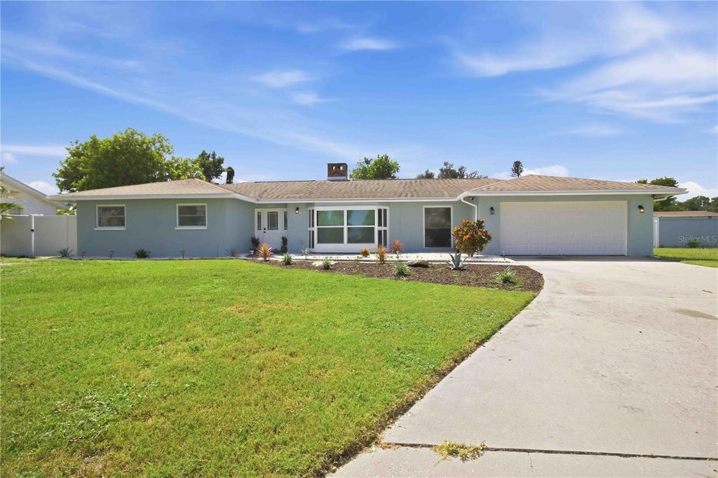 Photo of 7815 18th Avenue NW, Bradenton, FL 34209 (MLS # A4706991)