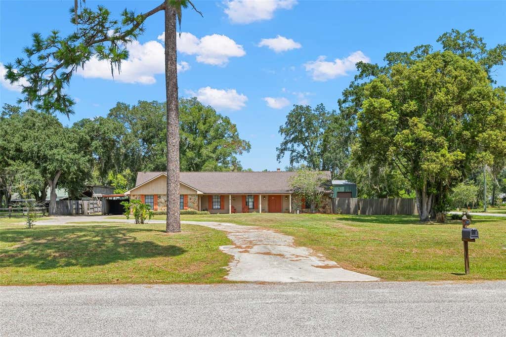 Photo of 27907 Quail View Lane, Wesley Chapel, FL 33544 (MLS # TB8539370)