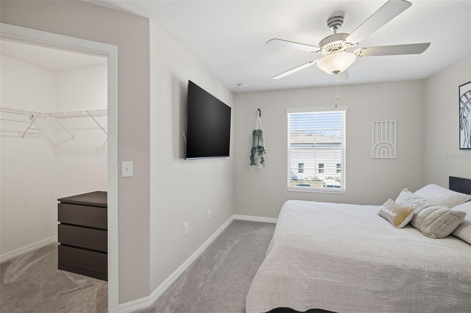 WILLOW SQUARE TWNHMS - Residential