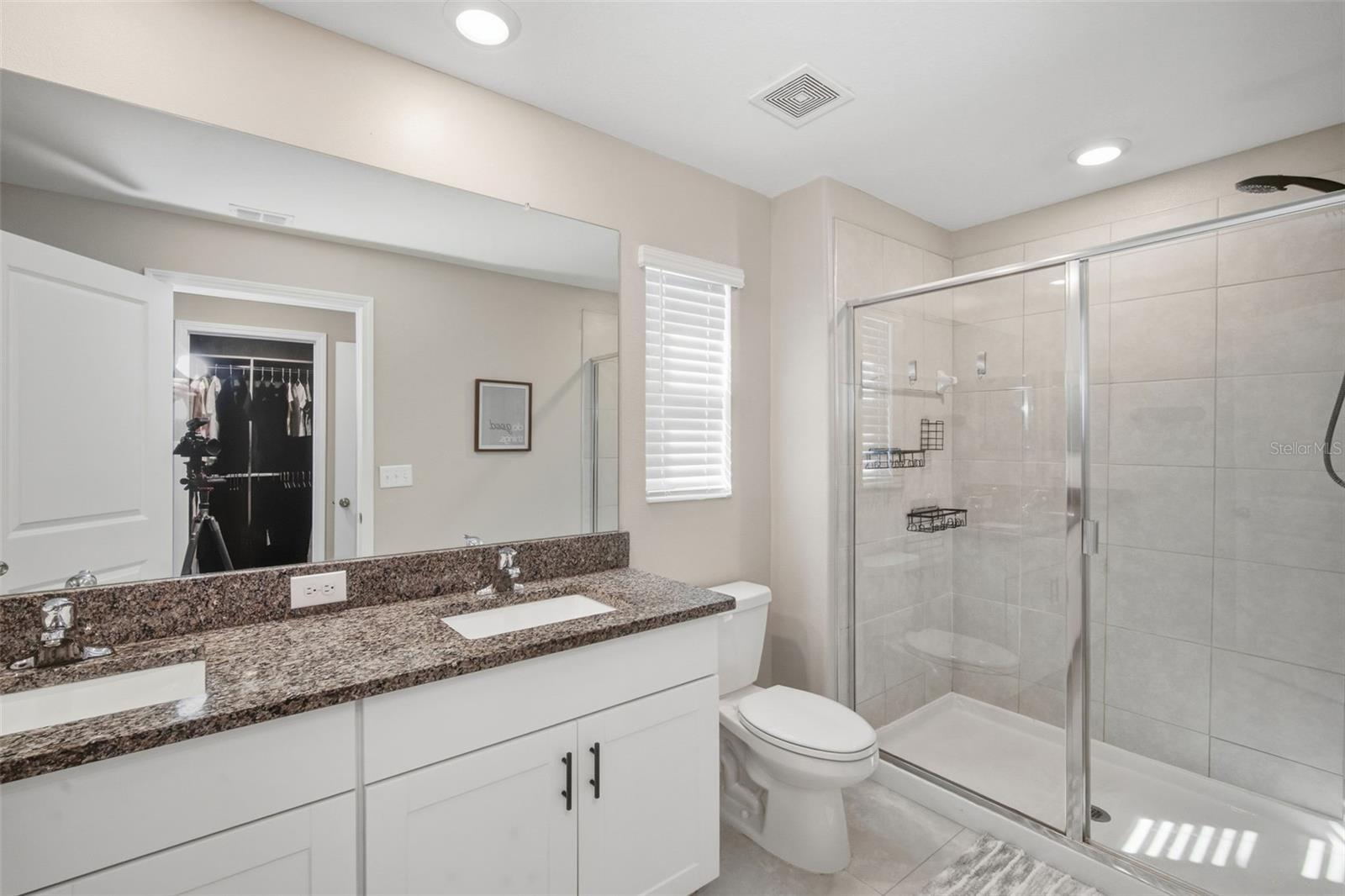 WILLOW SQUARE TWNHMS - Residential