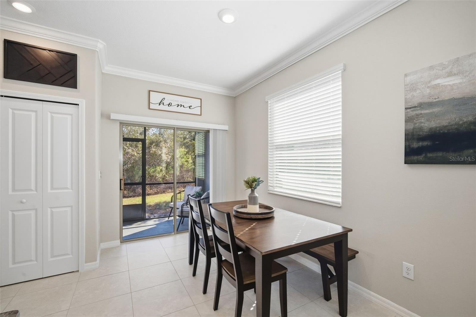 WILLOW SQUARE TWNHMS - Residential