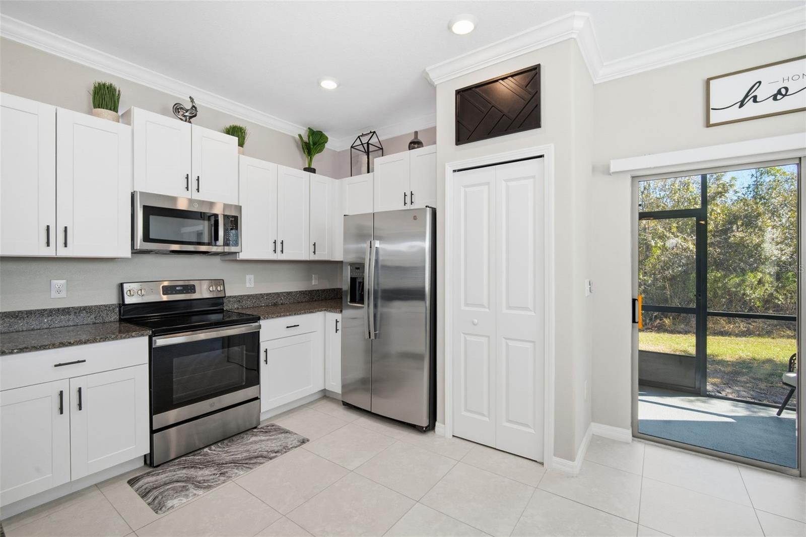 WILLOW SQUARE TWNHMS - Residential