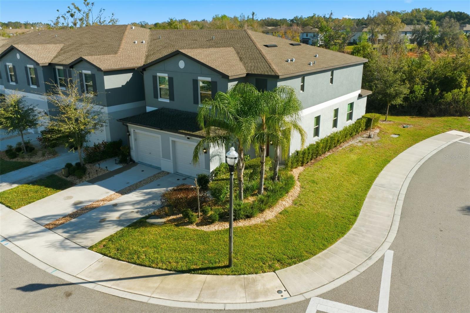 WILLOW SQUARE TWNHMS - Residential