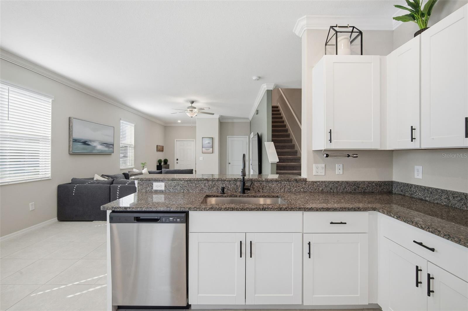 WILLOW SQUARE TWNHMS - Residential