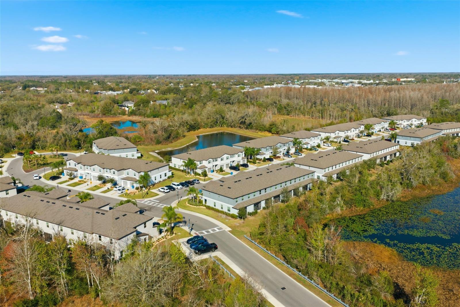 WILLOW SQUARE TWNHMS - Residential