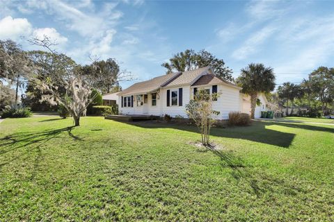 A home in DELAND