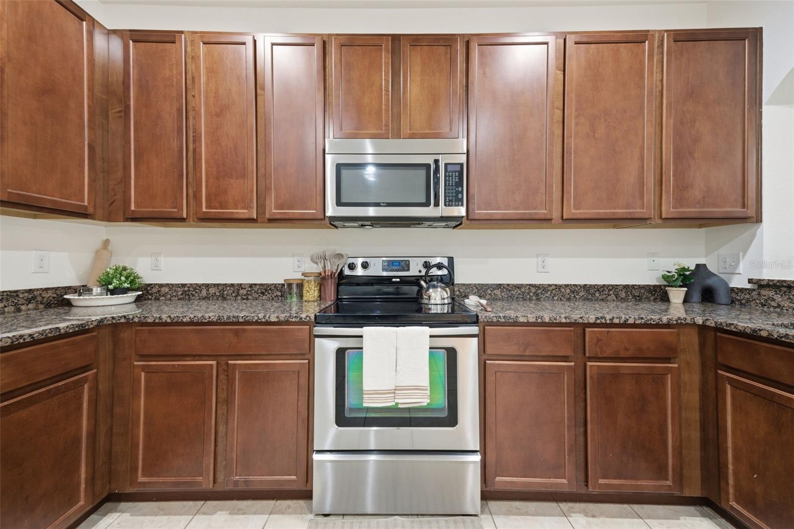 HAMPTON LAKES AT MAIN STREET - Residential