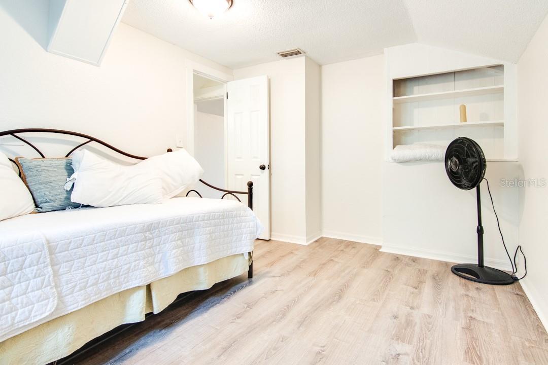 DIXIELAND REV - Residential