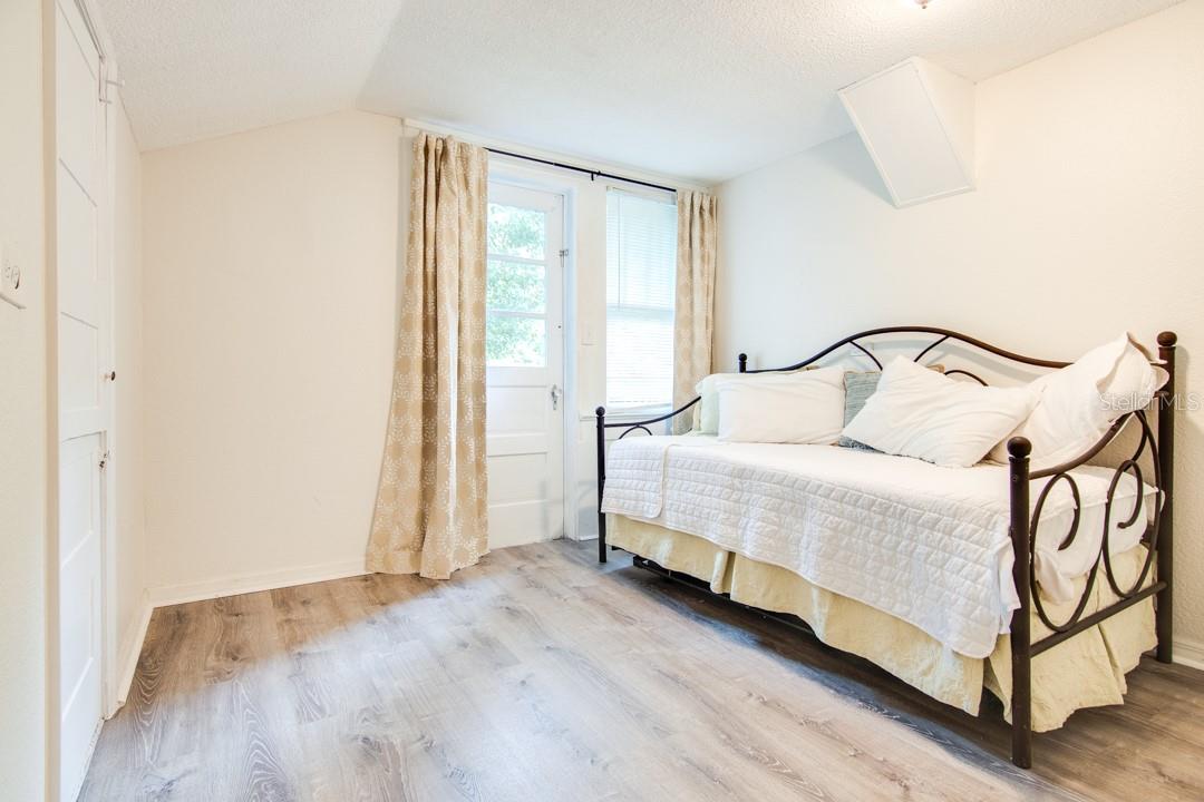 DIXIELAND REV - Residential