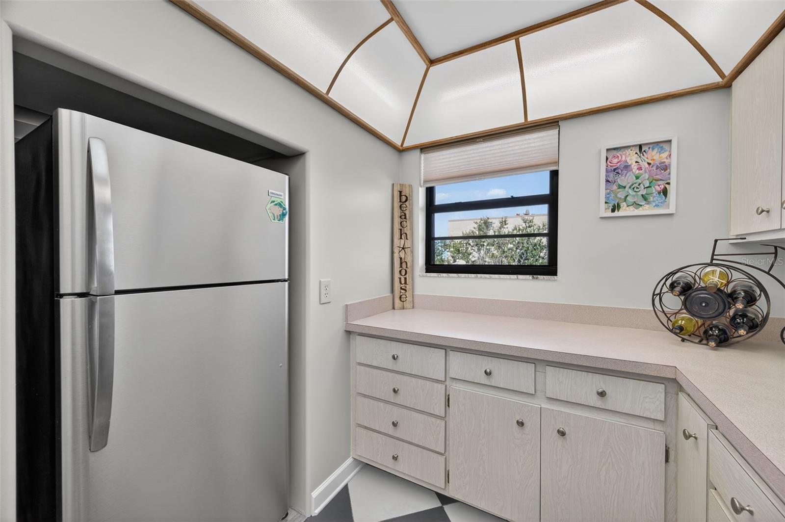 BAY MARINER THE CONDO - Residential