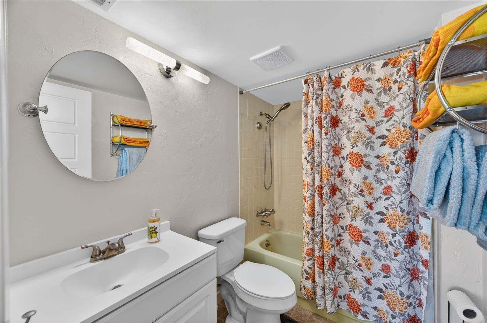 BAY MARINER THE CONDO - Residential