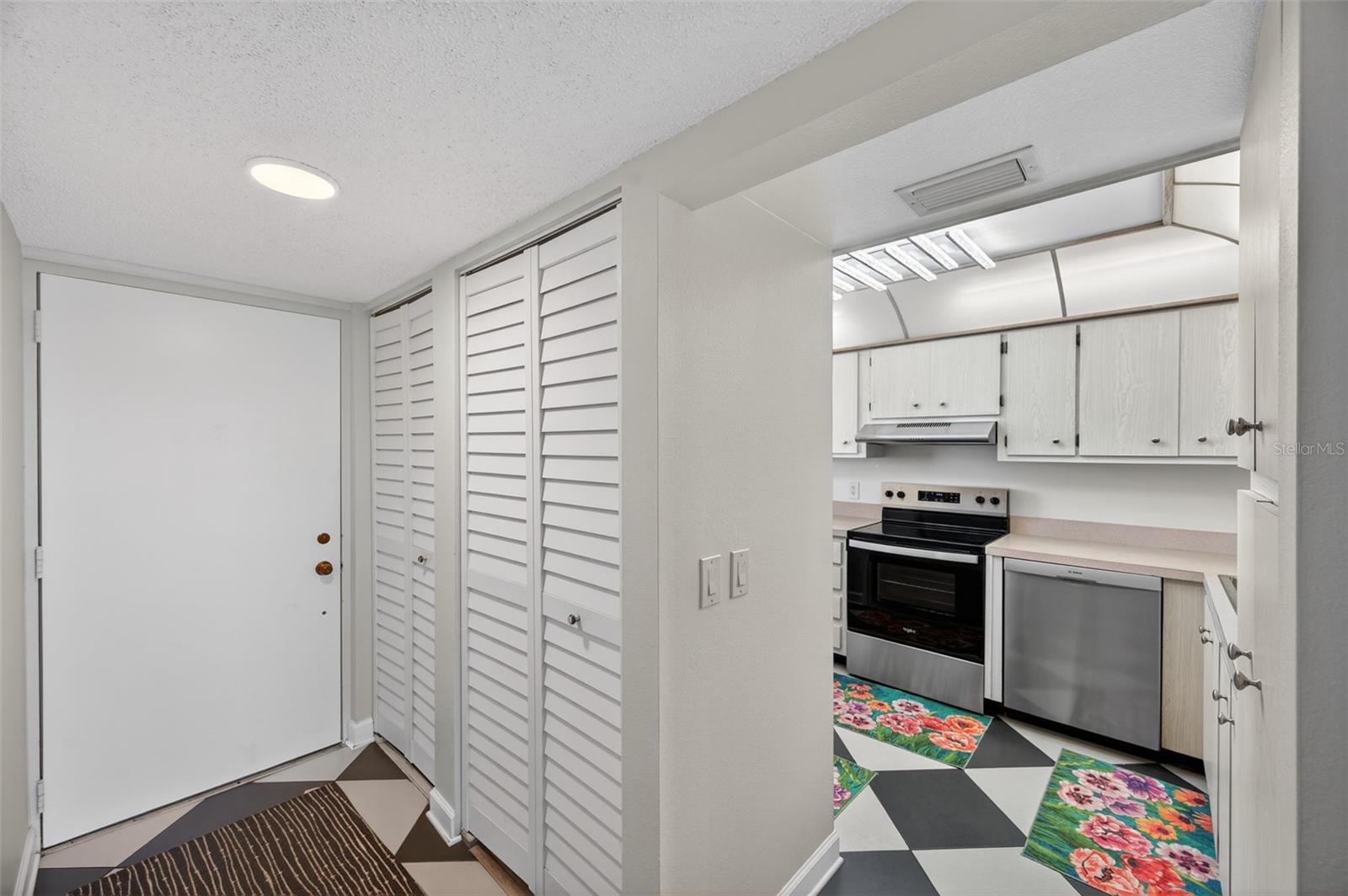 BAY MARINER THE CONDO - Residential