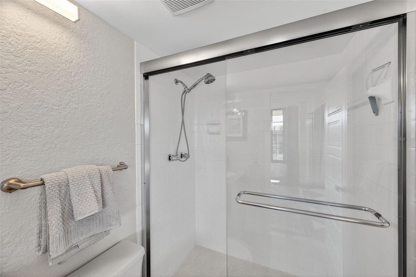 BAY MARINER THE CONDO - Residential