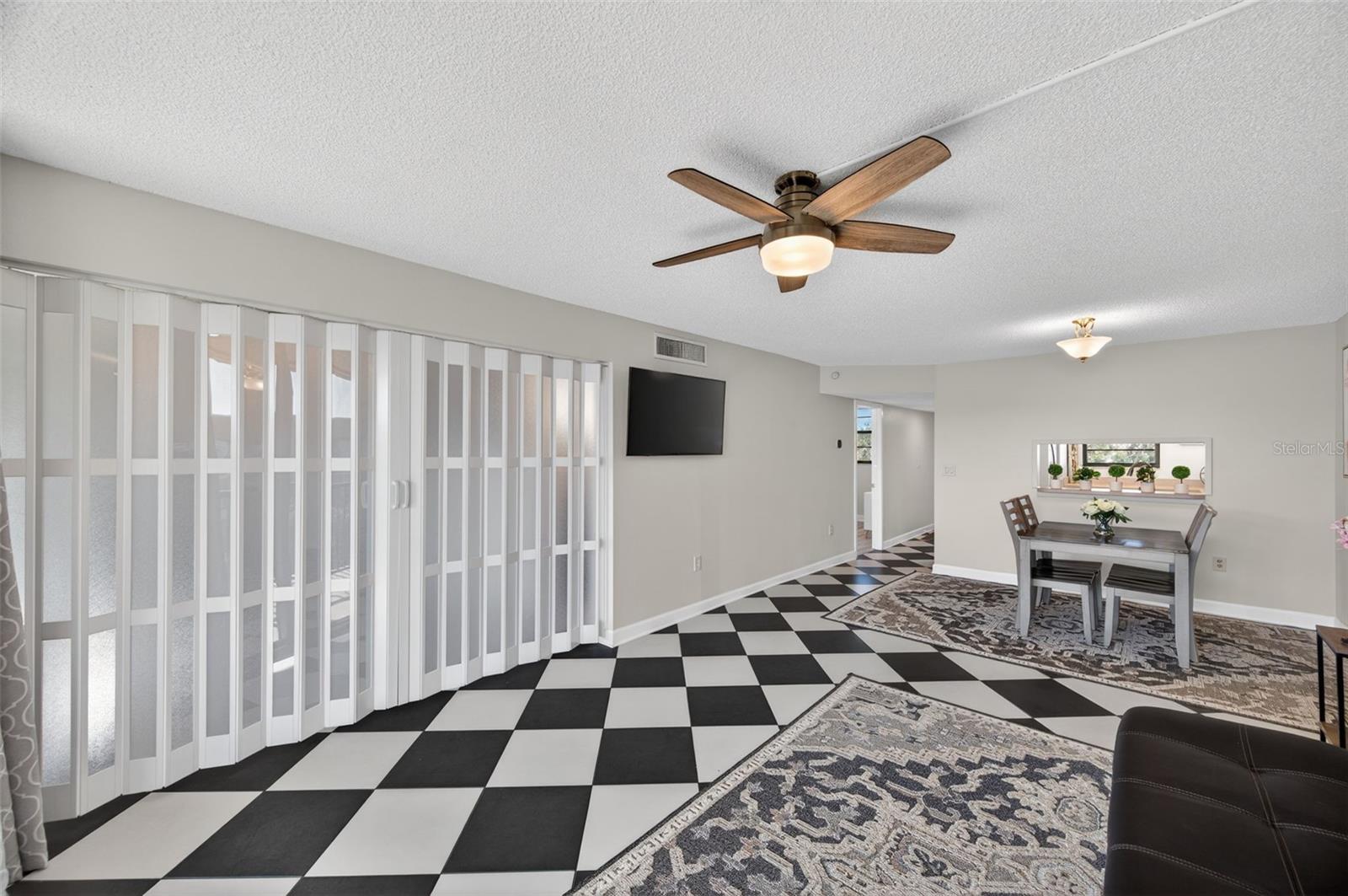 BAY MARINER THE CONDO - Residential