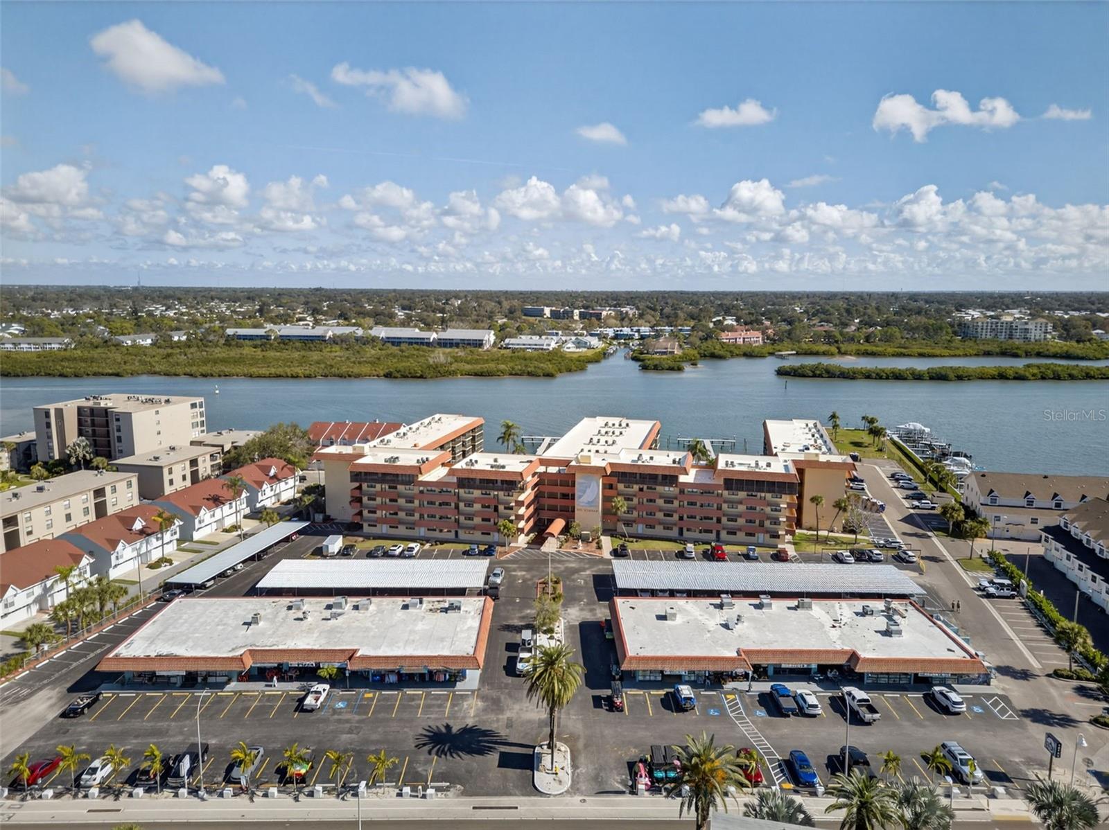 BAY MARINER THE CONDO - Residential