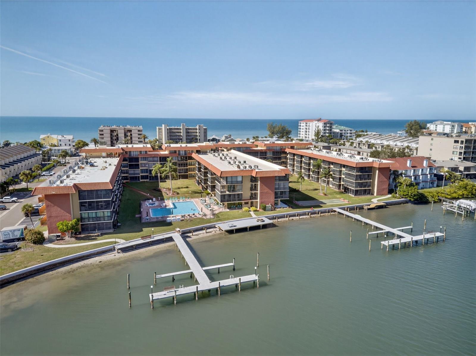 BAY MARINER THE CONDO - Residential