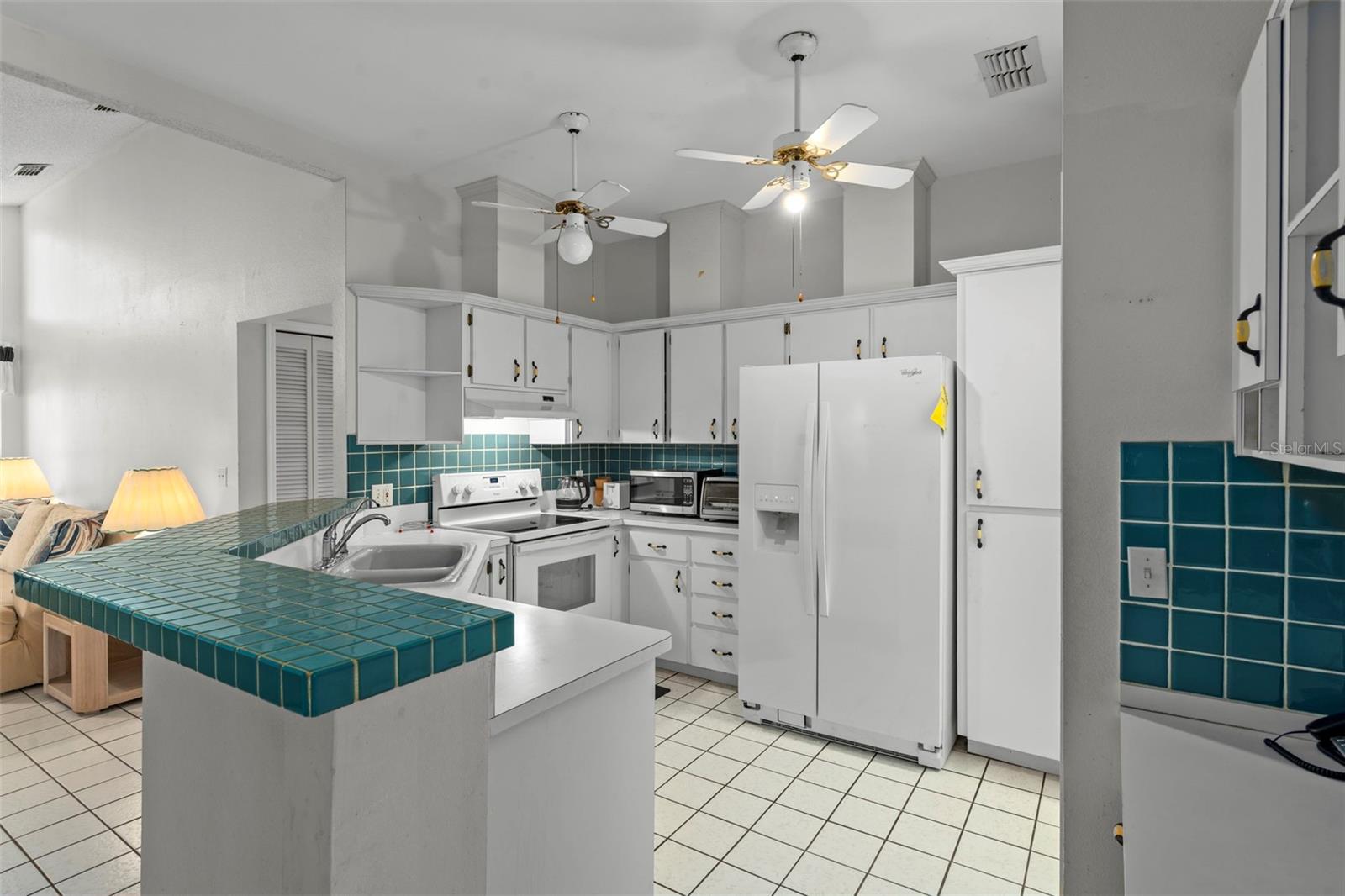 SPRING HILL - Residential