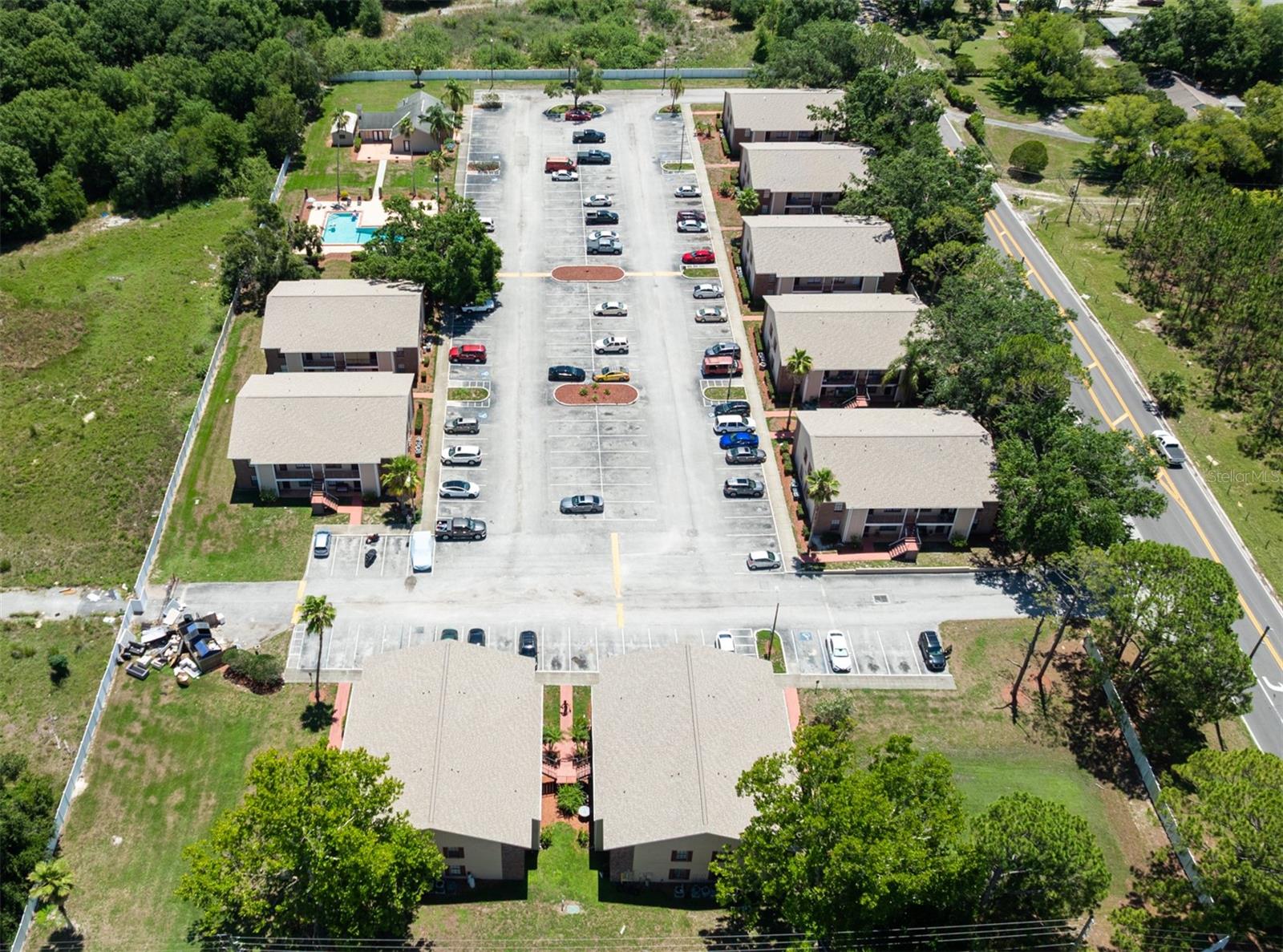 GLENDALE VILLAS A CONDO - Residential