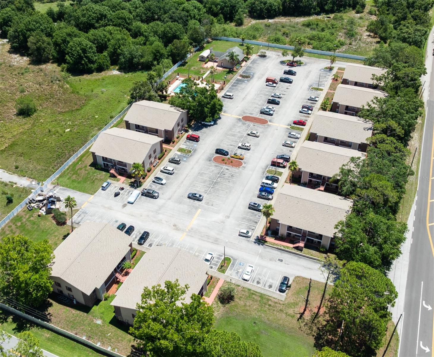 GLENDALE VILLAS A CONDO - Residential