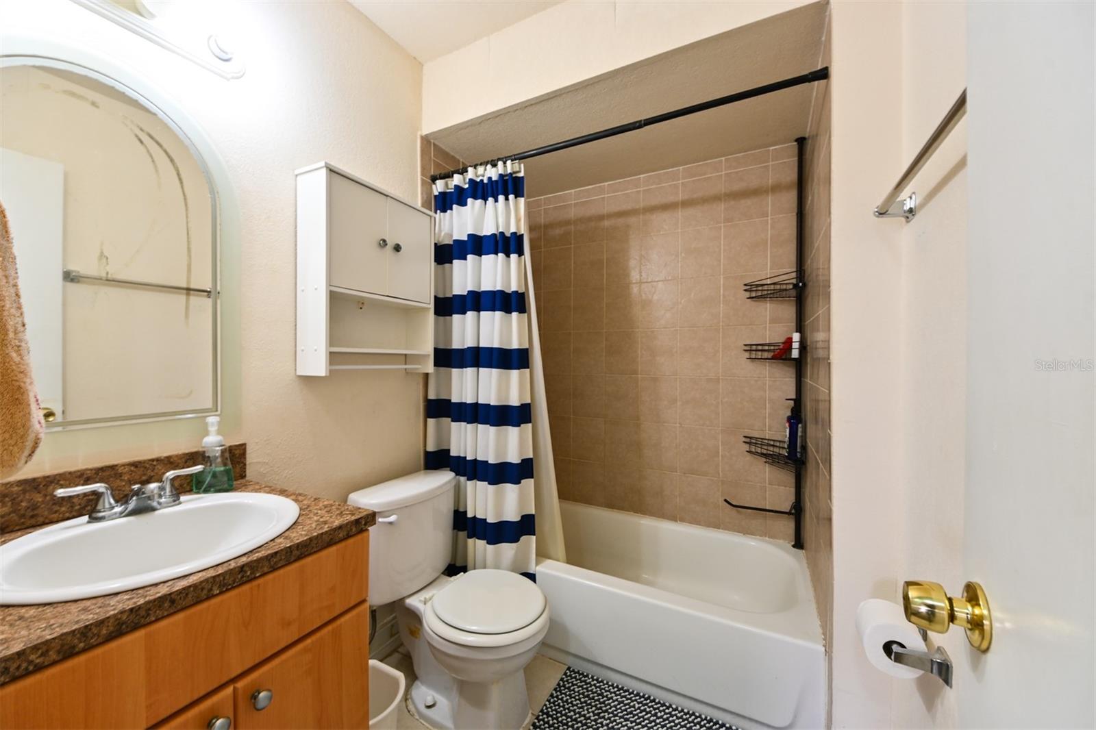 GLENDALE VILLAS A CONDO - Residential