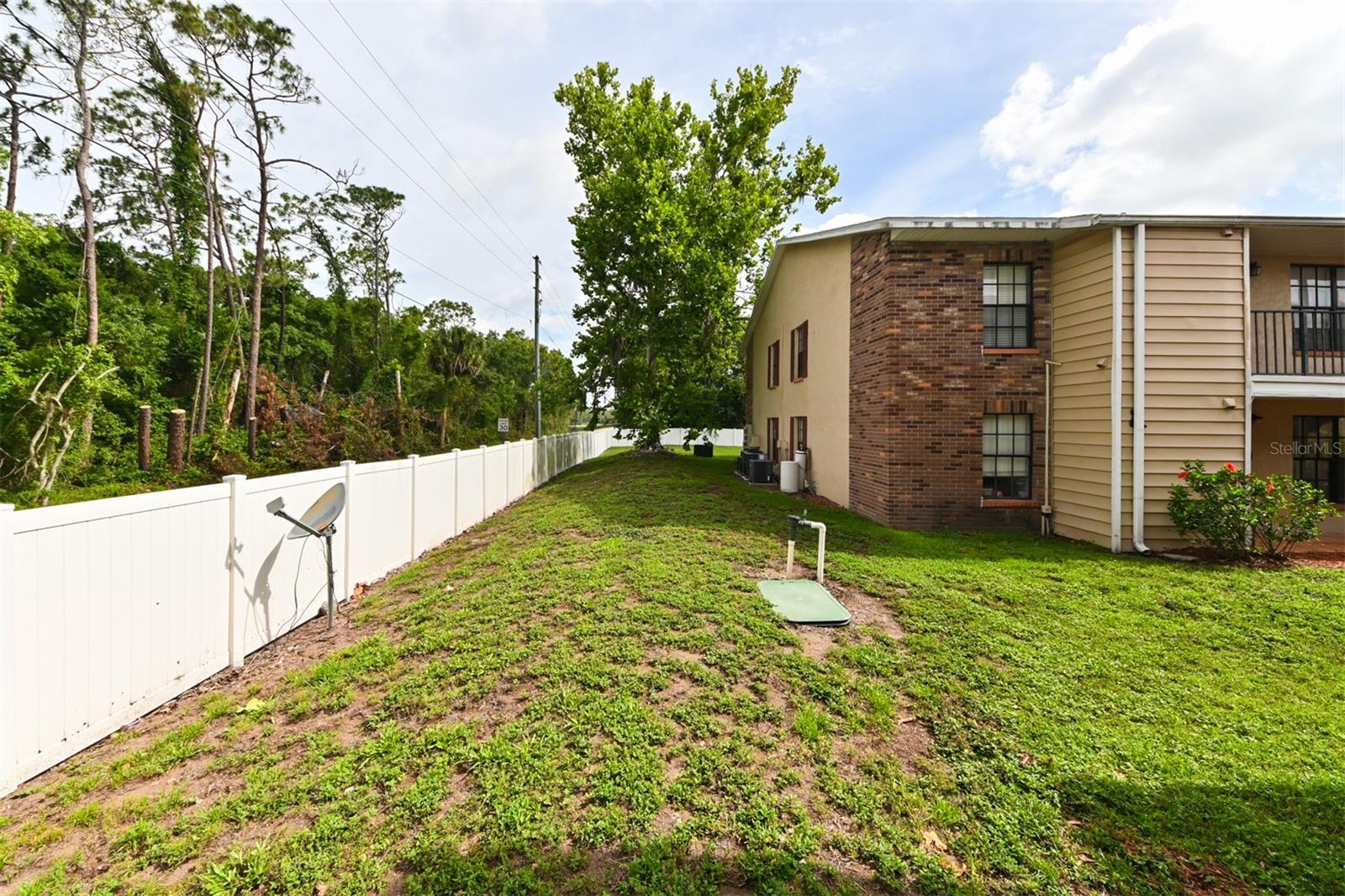 GLENDALE VILLAS A CONDO - Residential