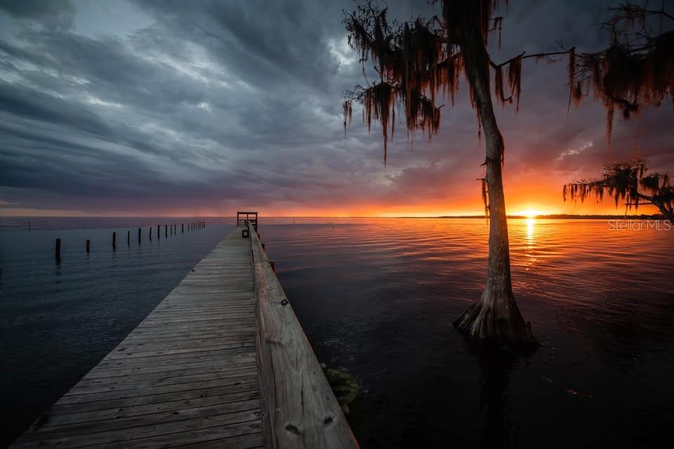 PARADISE LAKES - Land