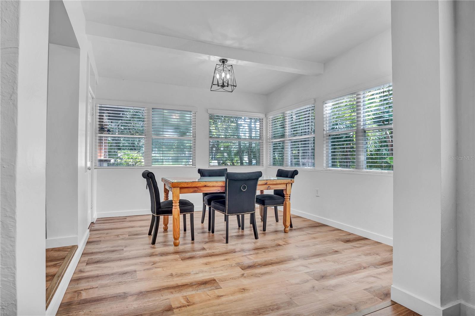 VENETIAN VILLAS - Residential