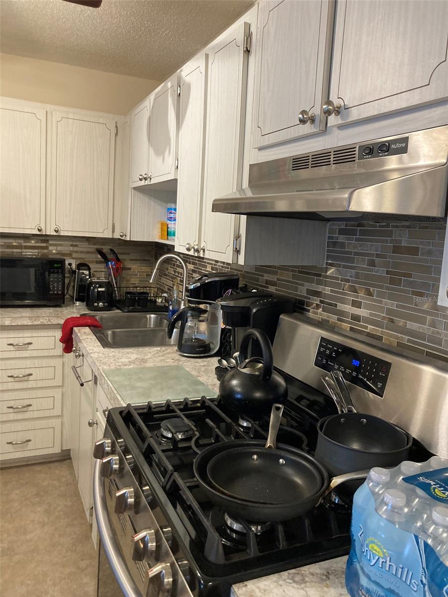 FIVE TOWNS OF ST PETE - Residential Lease