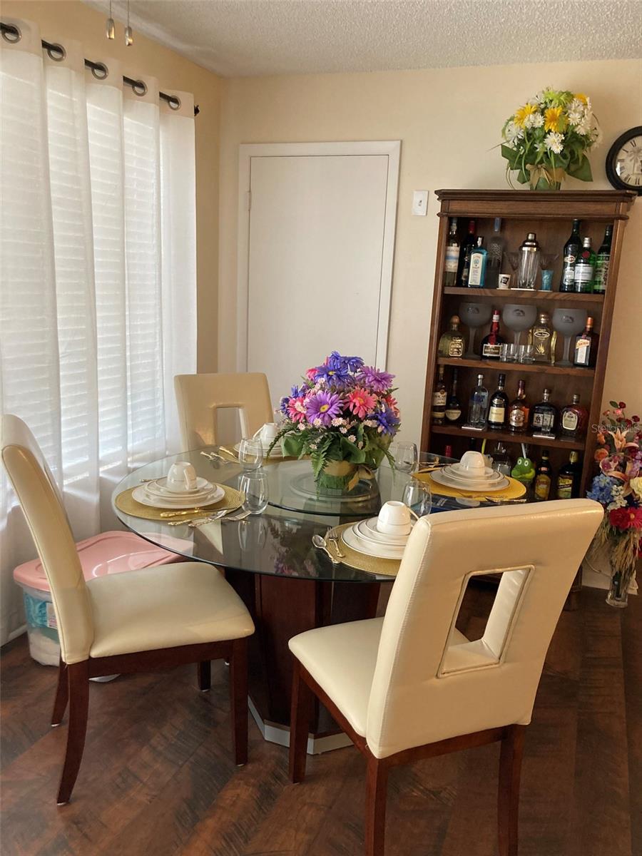 FIVE TOWNS OF ST PETE - Residential Lease