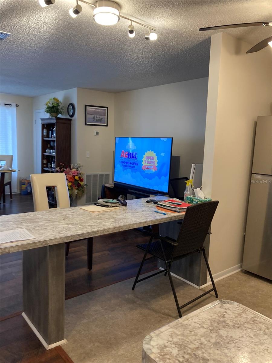 FIVE TOWNS OF ST PETE - Residential Lease