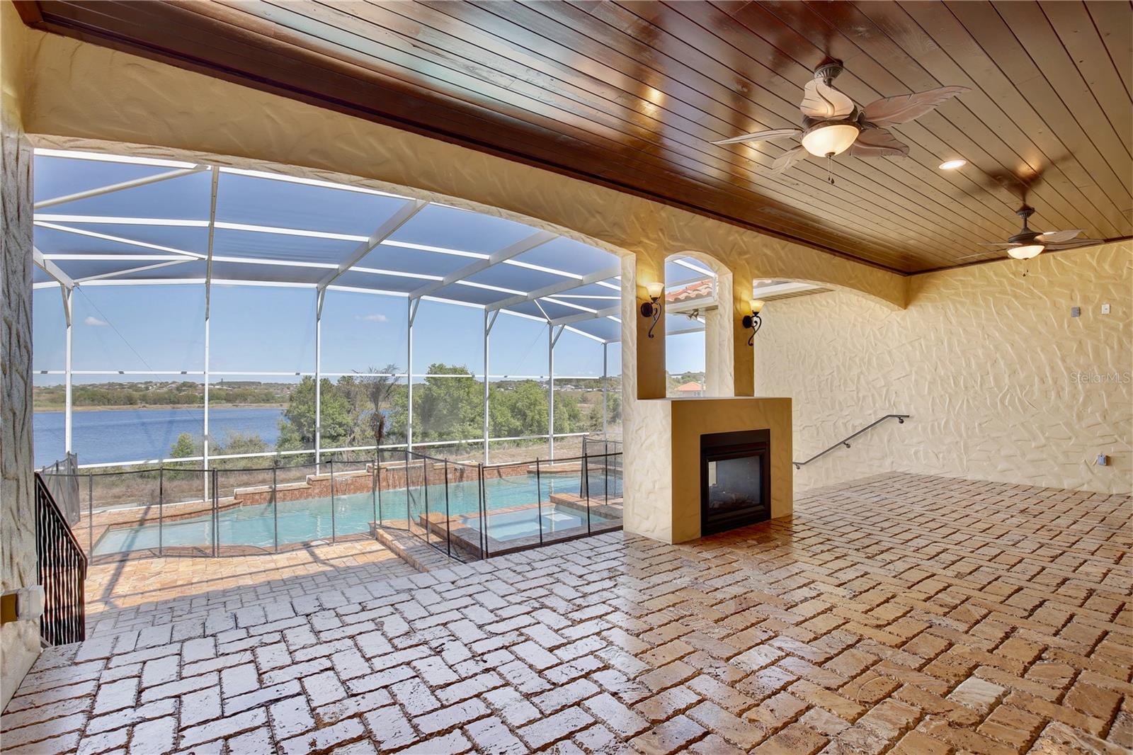 CLERMONT BELLA LAGO - Residential