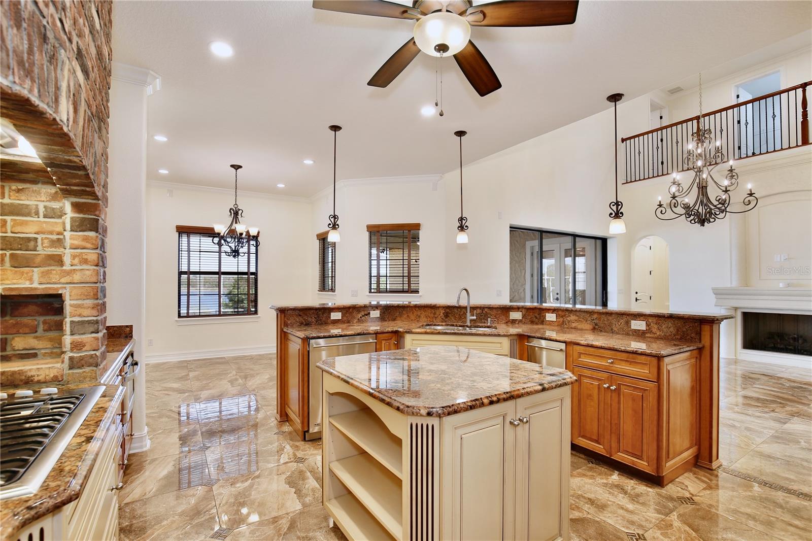 CLERMONT BELLA LAGO - Residential