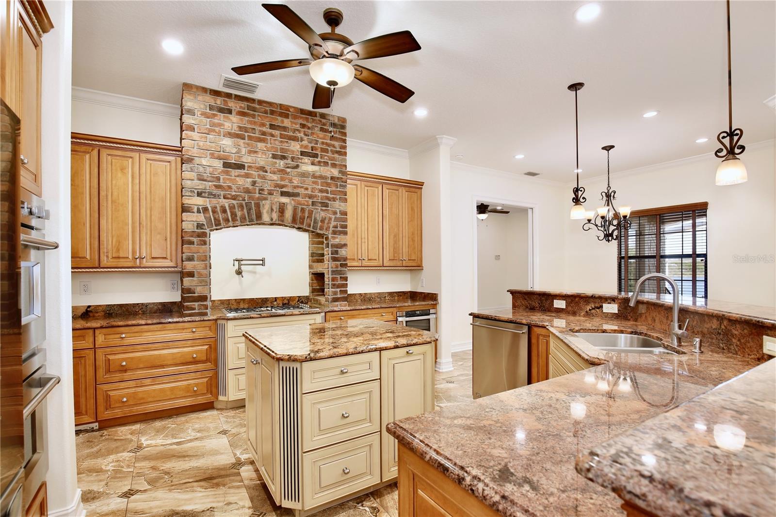 CLERMONT BELLA LAGO - Residential